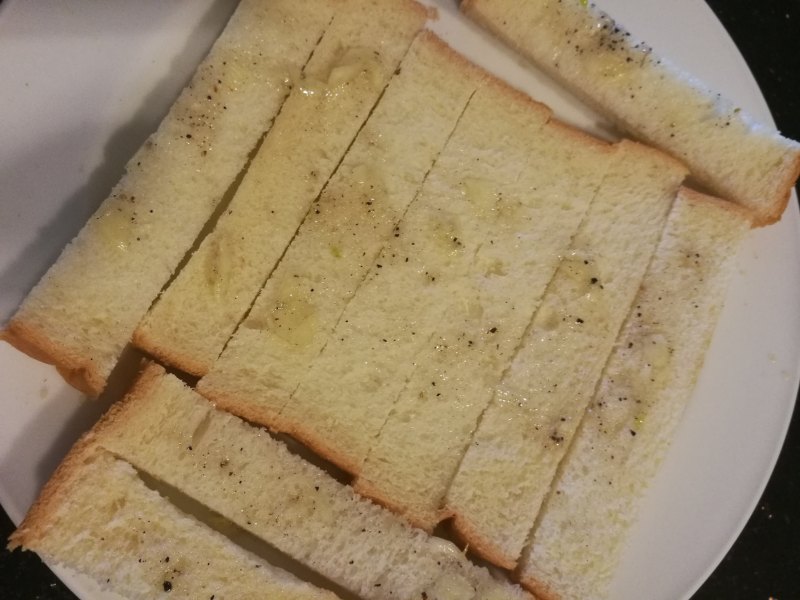 Steps for Making Garlic Toast Sticks