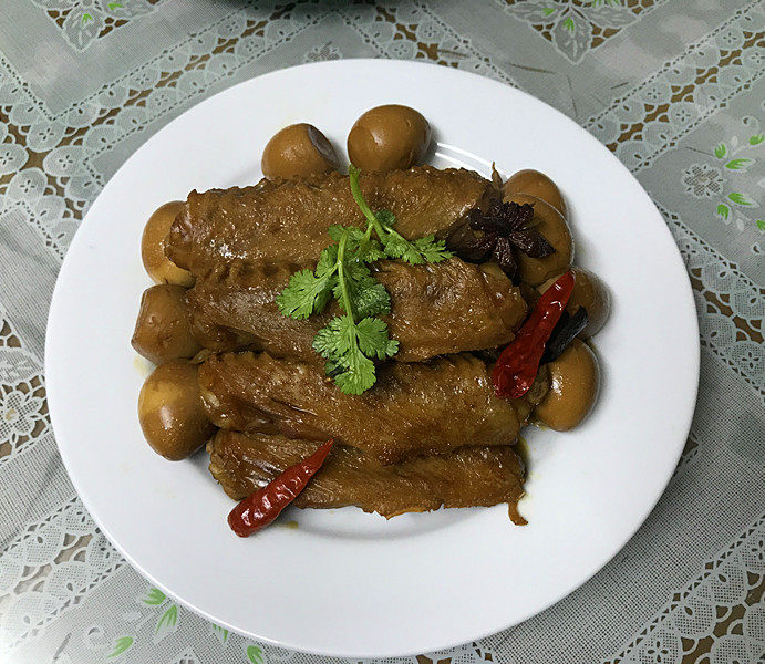 Marinated Duck Wings with Quail Eggs