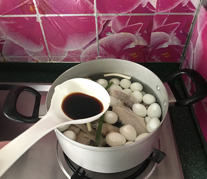 Steps to Cook Marinated Duck Wings with Quail Eggs