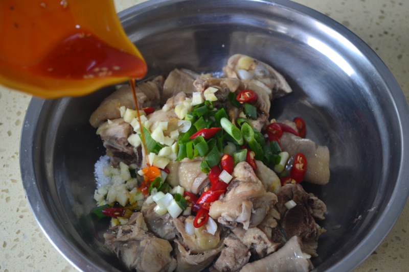 Steps for Cooking Sichuan Pepper Chicken