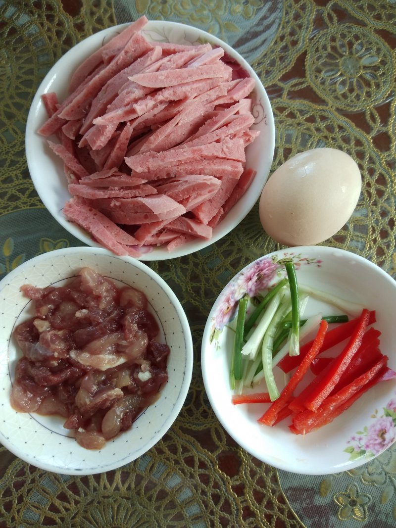 Steps for Making Homemade Stir-Fried Rice Noodles