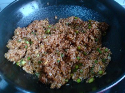 Satisfying with an Extra Bowl - Shiitake Mushroom Tea-infused Soy Sauce Fried Rice Cooking Steps