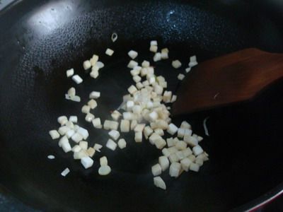 Satisfying with an Extra Bowl - Shiitake Mushroom Tea-infused Soy Sauce Fried Rice Cooking Steps