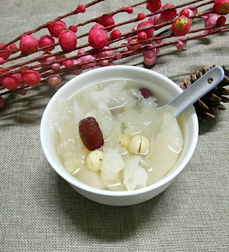 Steps for Making Snow Pear and Tremella Sweet Soup