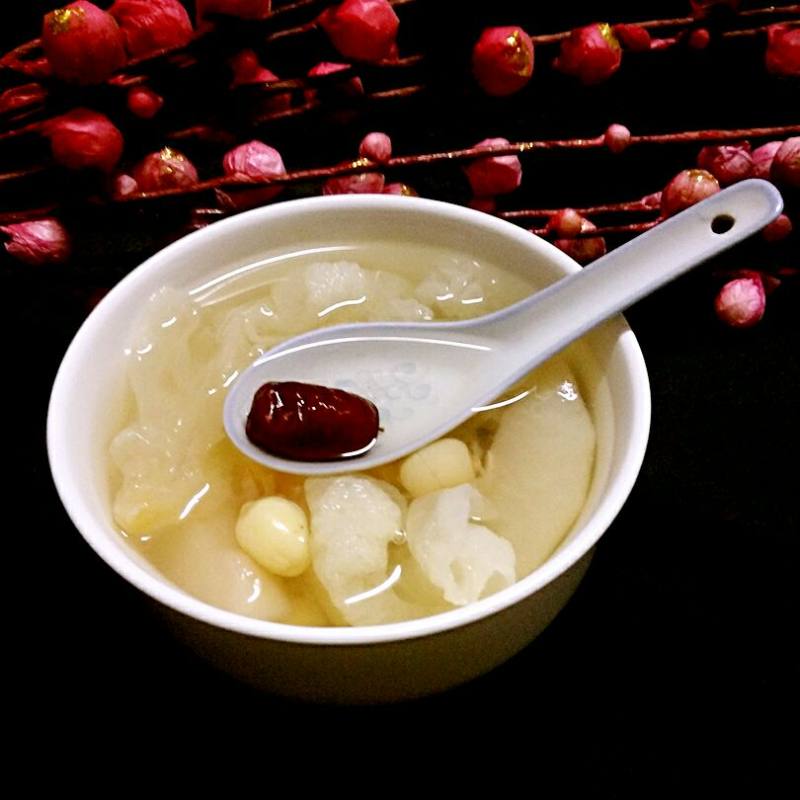 Steps for Making Snow Pear and Tremella Sweet Soup