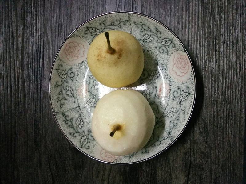 Steps for Making Snow Pear and Tremella Sweet Soup