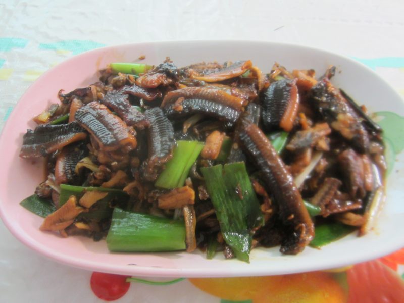 Stir-Fried Eel with Green Onions