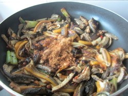 Steps for Cooking Stir-Fried Eel with Green Onions