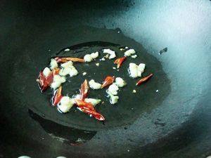 Steps for Stir-Fried Yunnan Squash with Pickled Vegetables