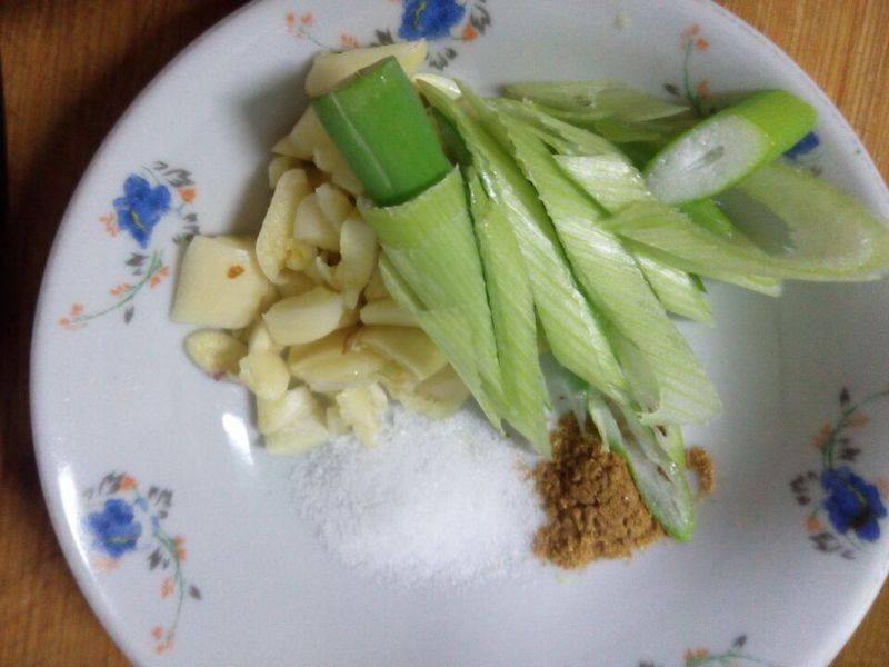 Stir-Fried Oyster Mushrooms with Oilseed Rape Steps