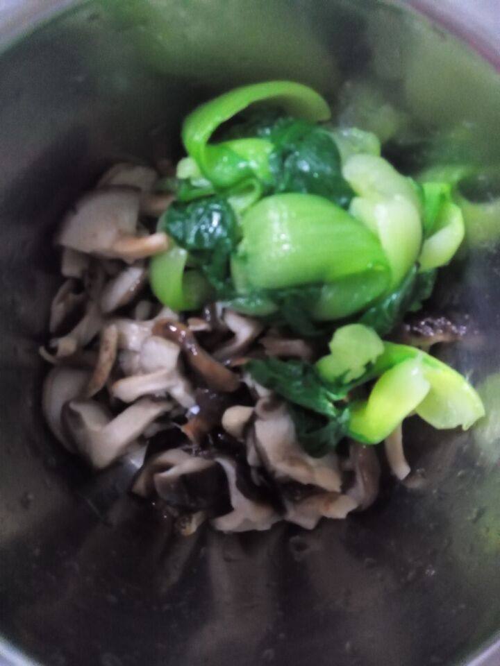 Stir-Fried Oyster Mushrooms with Oilseed Rape Steps