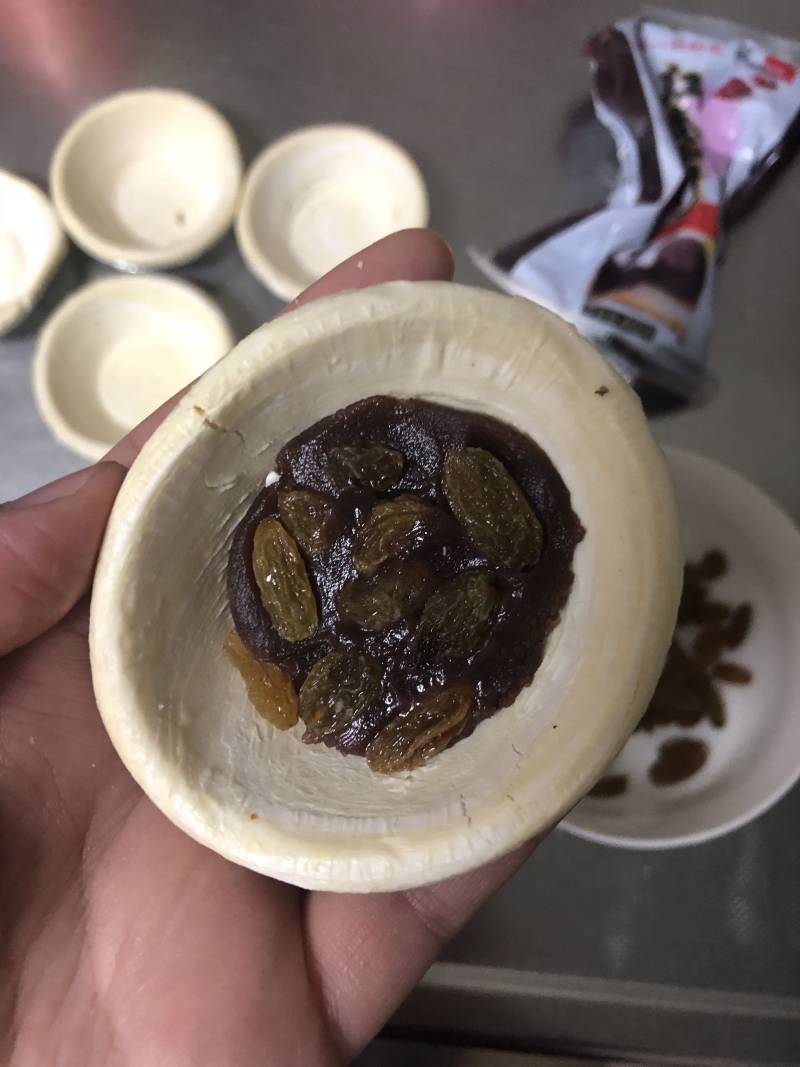 Steps for Making Red Bean Pastry with Crispy Crust