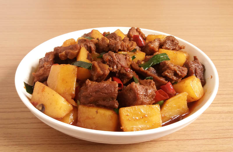 Braised Beef with Potatoes