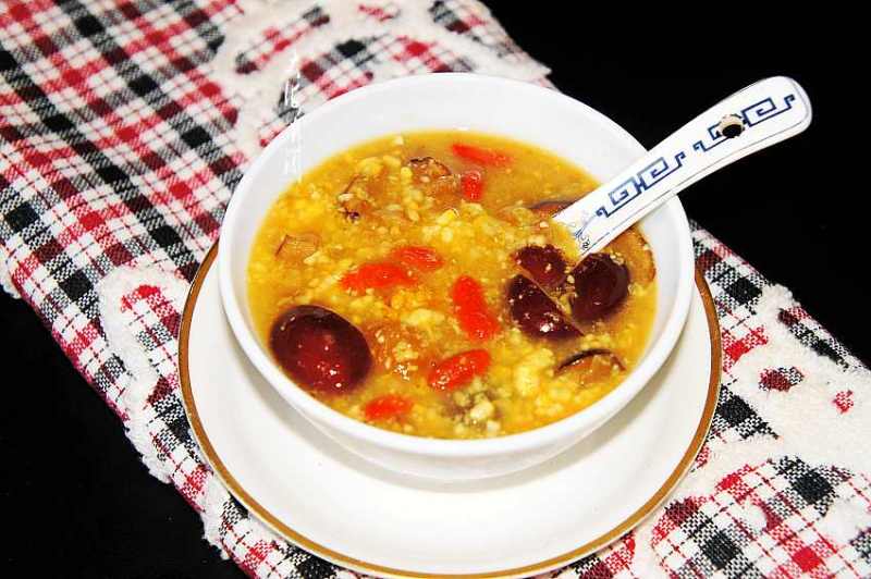 Tender Corn with Goji Berries and Red Dates Congee