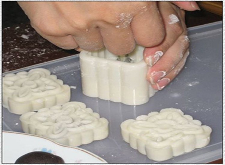 Cool Treats - Snow Skin Mooncakes Making Steps