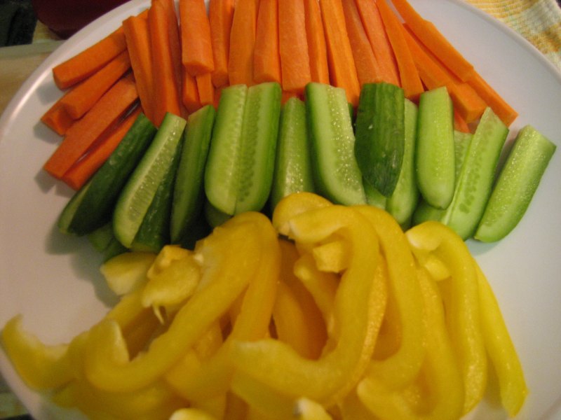 Steps for Making Mixed Fresh Vegetable Platter