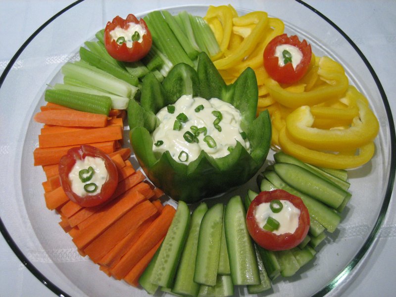 Steps for Making Mixed Fresh Vegetable Platter