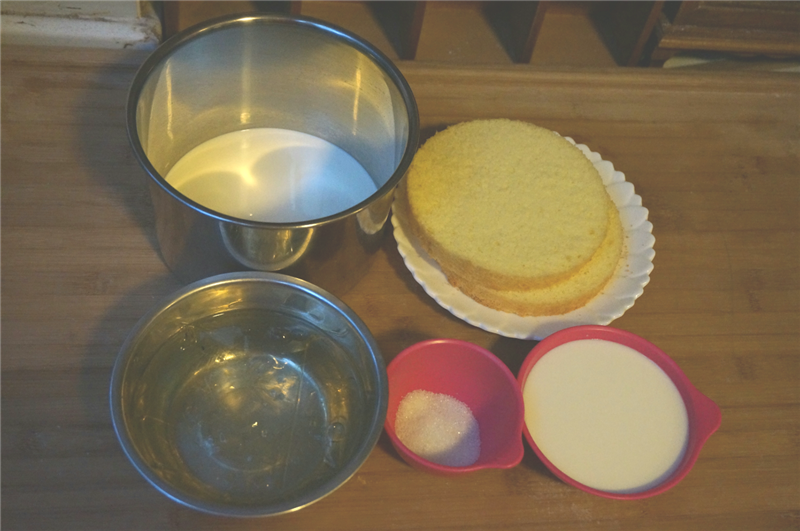 Steps for Making Milk Mousse (Love in Spring)