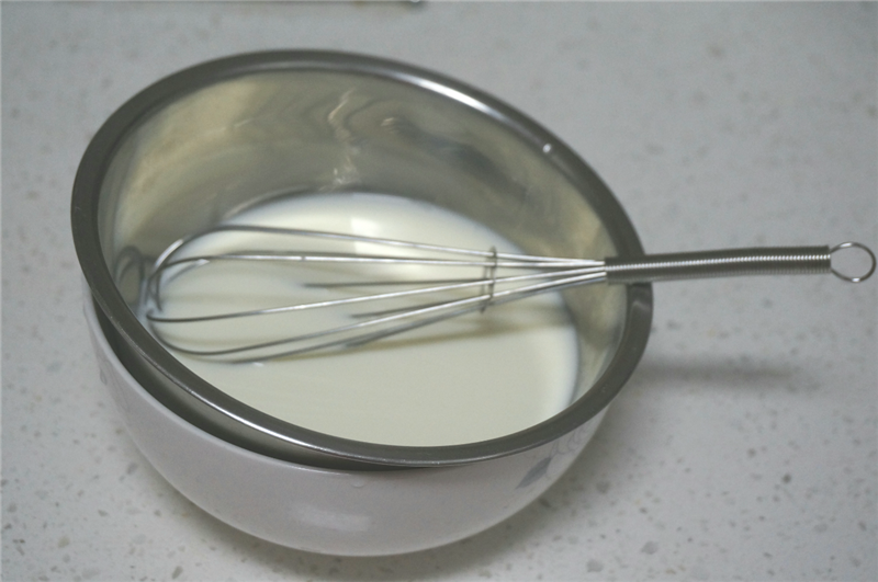 Steps for Making Milk Mousse (Love in Spring)