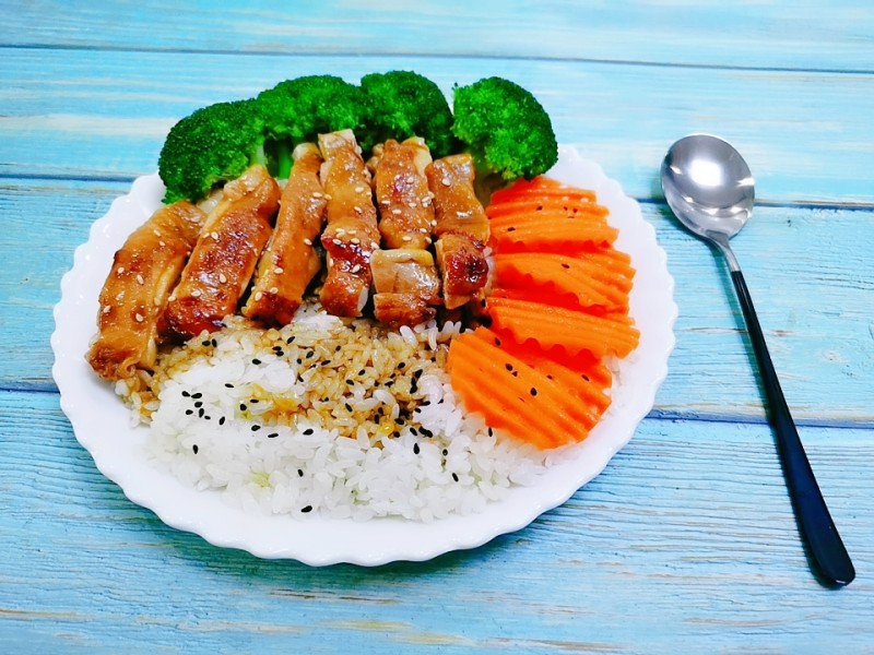 Steps for Making Teriyaki Chicken Thigh Rice Bowl