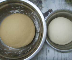 Steps for Making Two-Tone Steamed Buns