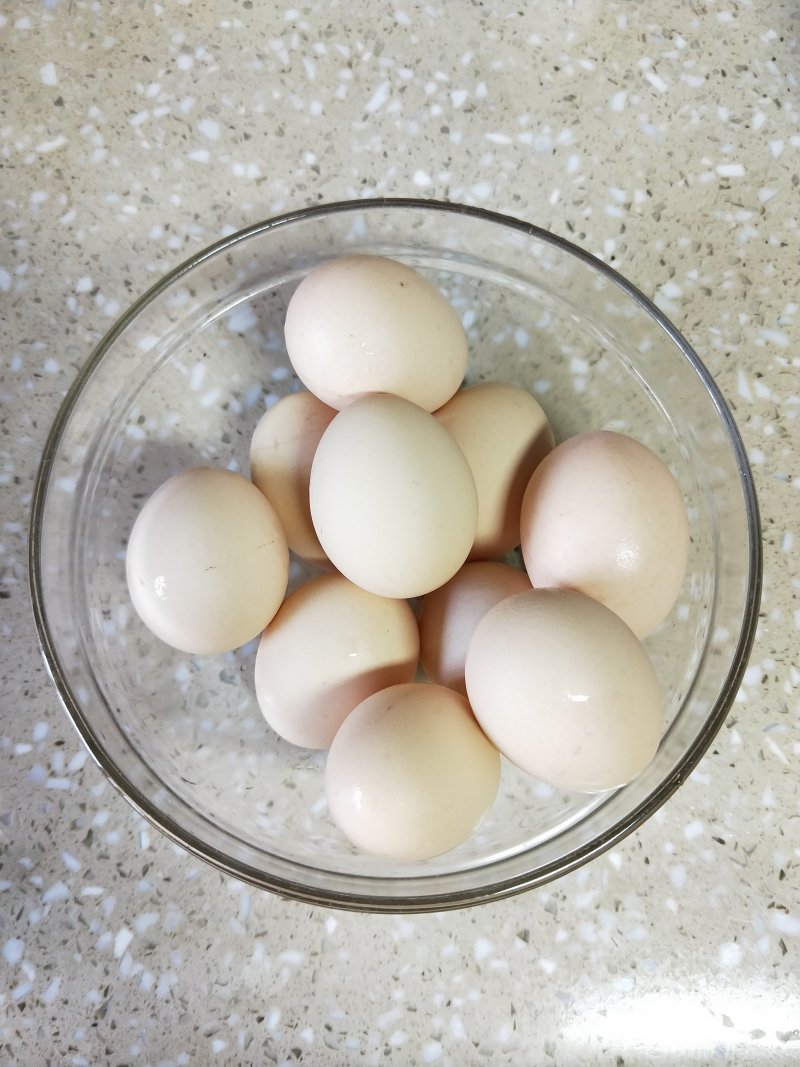 Steps for Making Salt-baked Eggs