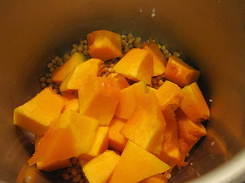 Steps for Making Soybean Pumpkin Congee