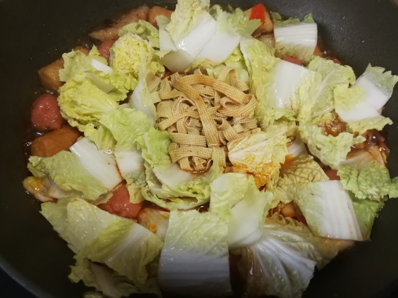 Chinese Cabbage and Cilantro Hot Pot Meatballs Cooking Steps