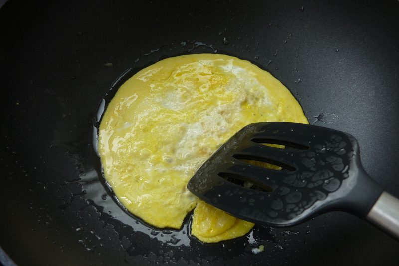 Steps for Making Golden Garlic Fried Rice