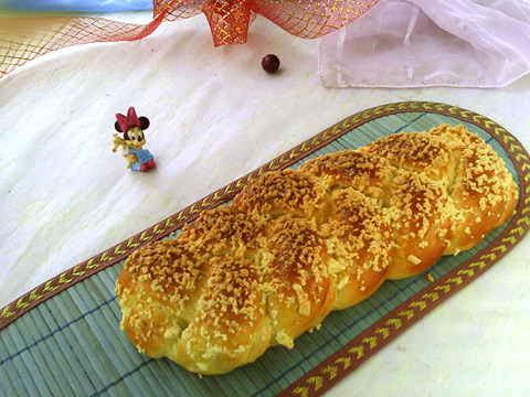 Fresh Cream Braided Bread