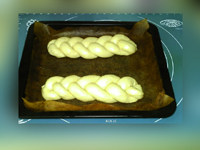 Steps for Making Fresh Cream Braided Bread