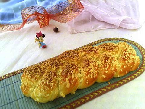 Fresh Cream Braided Bread