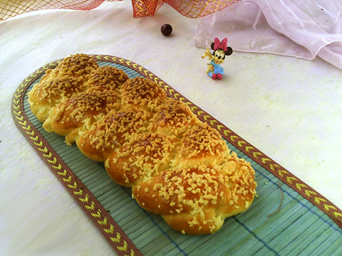 Fresh Cream Braided Bread