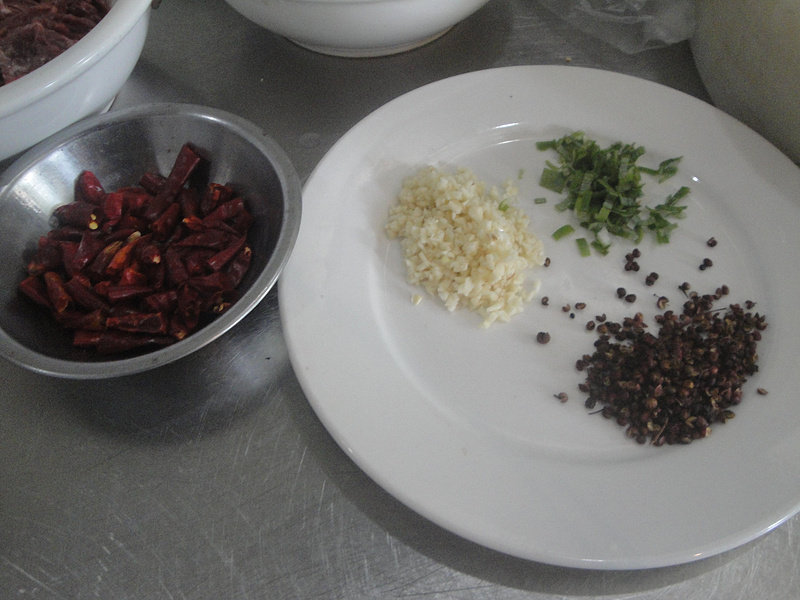 Steps to make Boiled Beef Slices in Hot Chili Oil