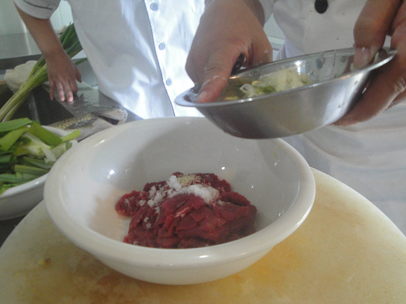 Steps to make Boiled Beef Slices in Hot Chili Oil