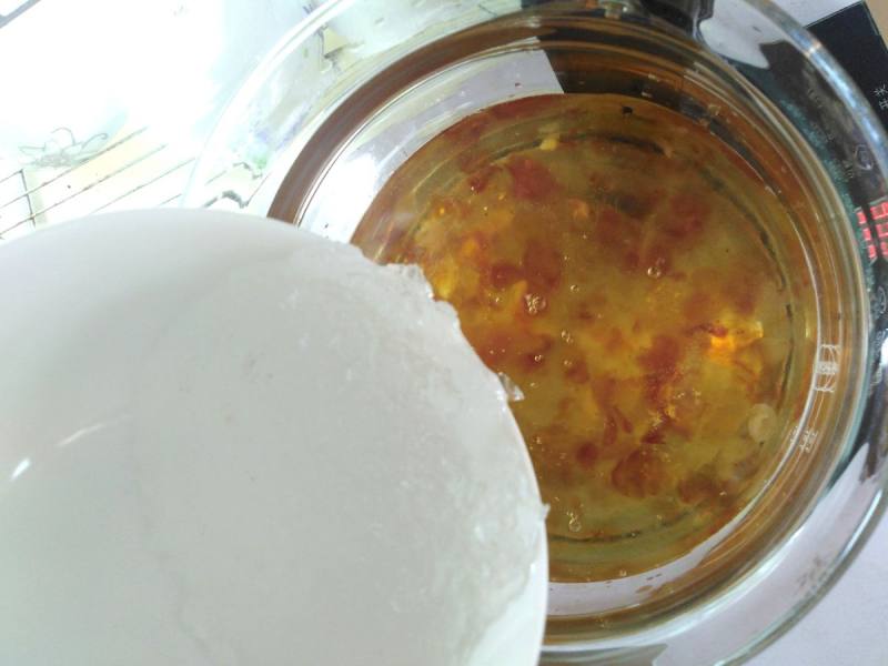 Steps for Cooking Peach Gum and Bird's Nest Sweet Soup