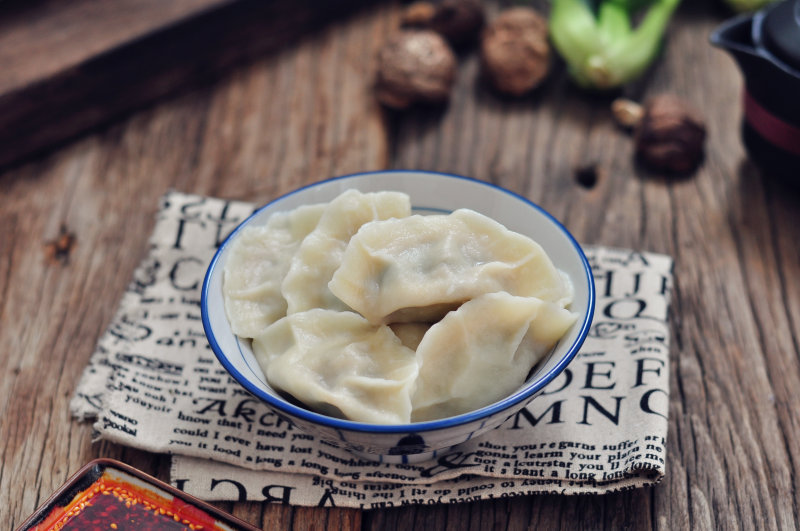 Green Vegetable and Pork Dumplings