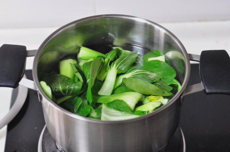 Steps to Make Green Vegetable and Pork Dumplings