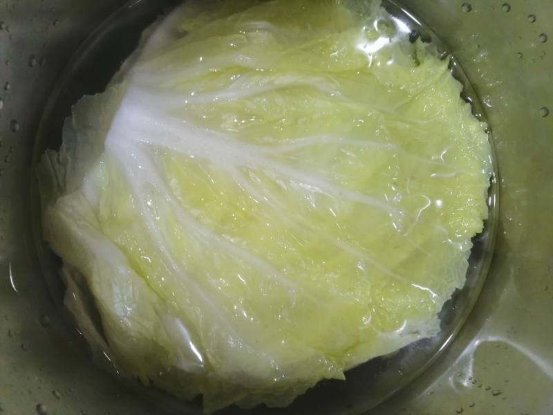 Steps for Making Cabbage Meat Rolls