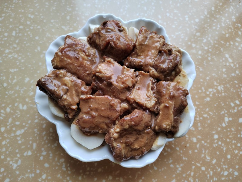 Steps for cooking Steamed Pork Ribs with Taro