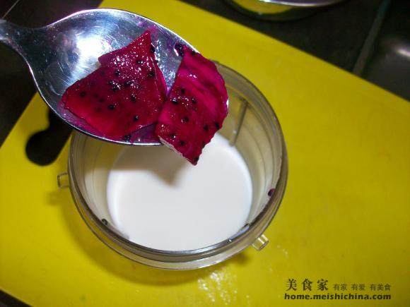 No-bake Cake Recipe: Dragon Fruit Mousse Step-by-Step