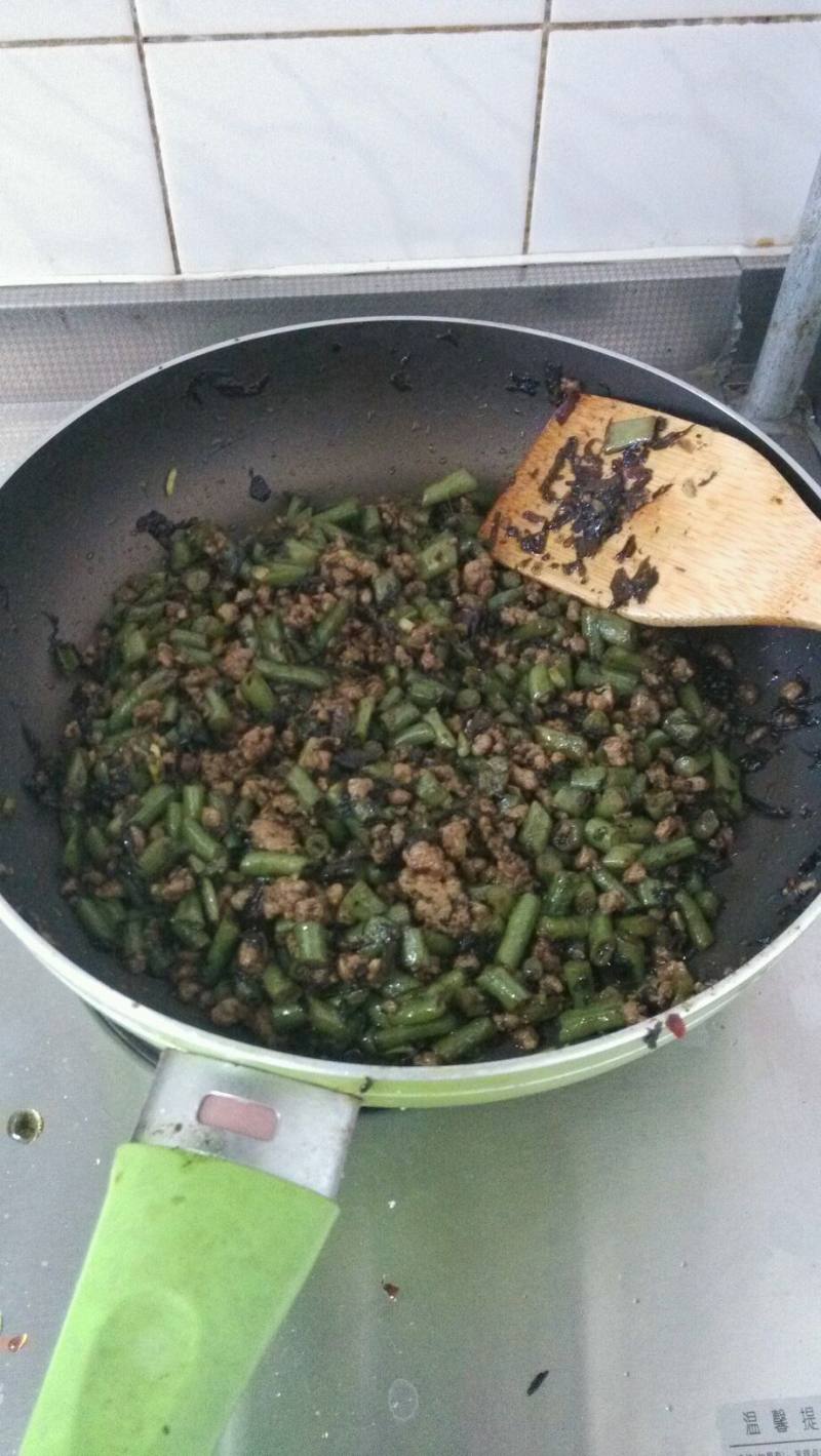 Steps for Minced Pork with Pickled Olive and String Beans