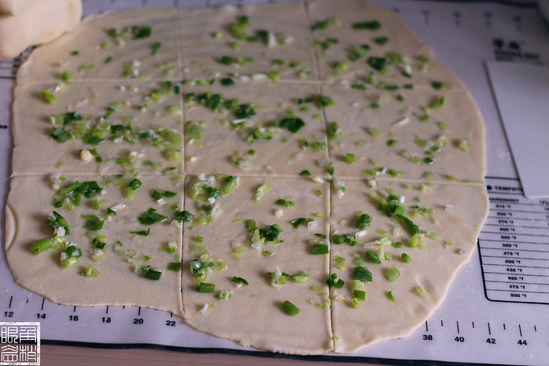 Steps to make Scallion Pancake