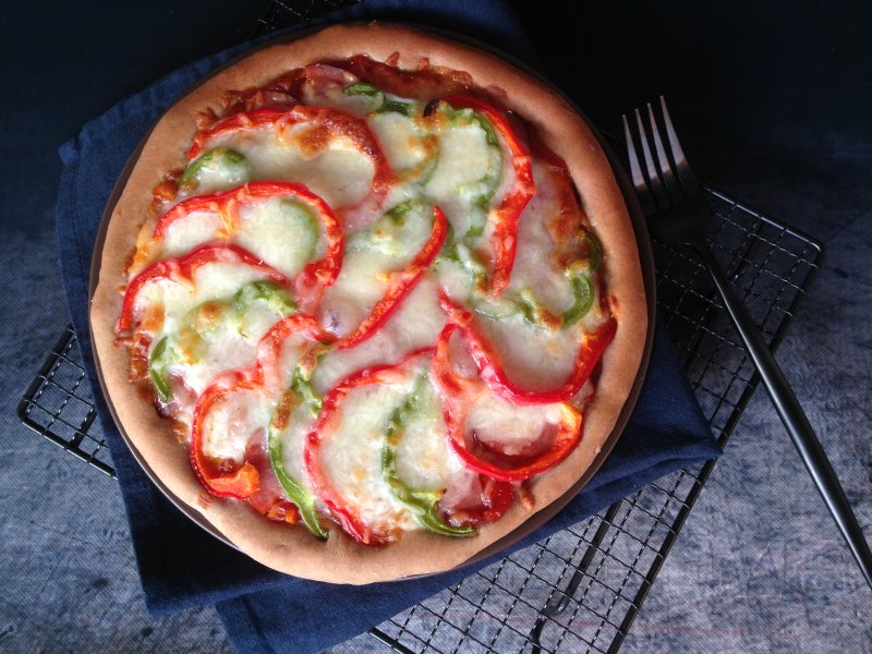 Ham, Green and Red Pepper Pizza