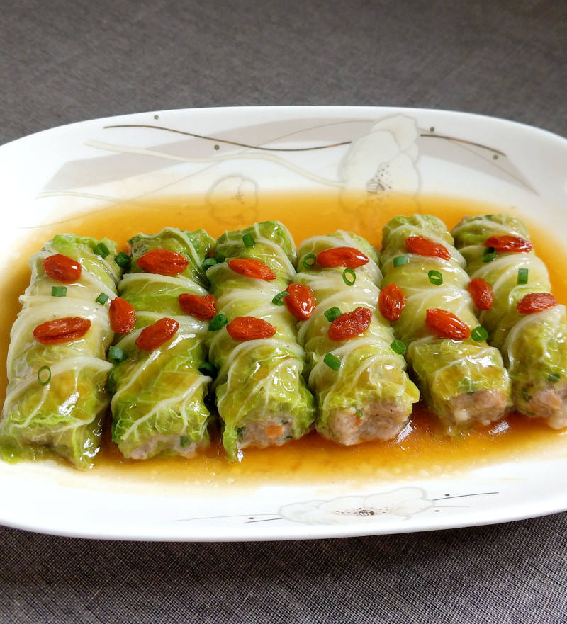 Chinese Cabbage and Pork Rolls