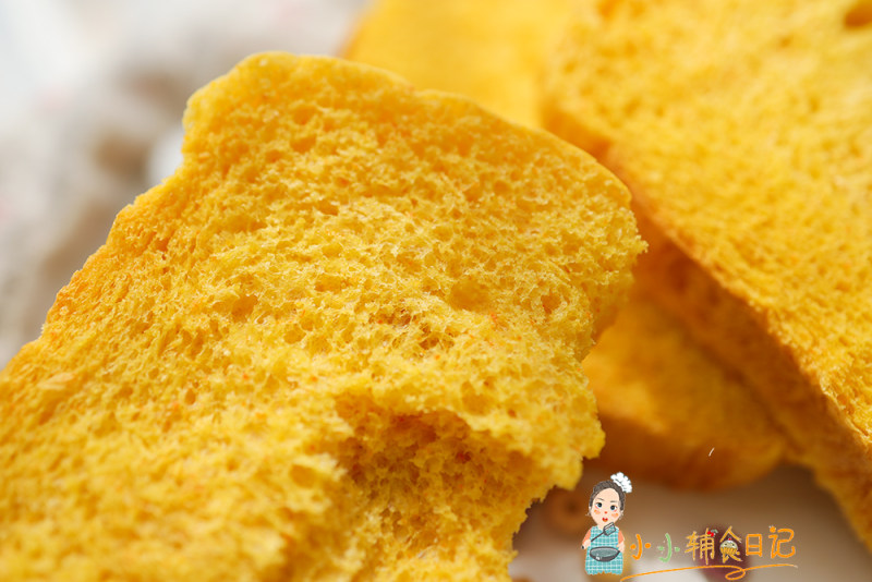 Carrot and Pork Floss Toast for Babies Over 9 Months