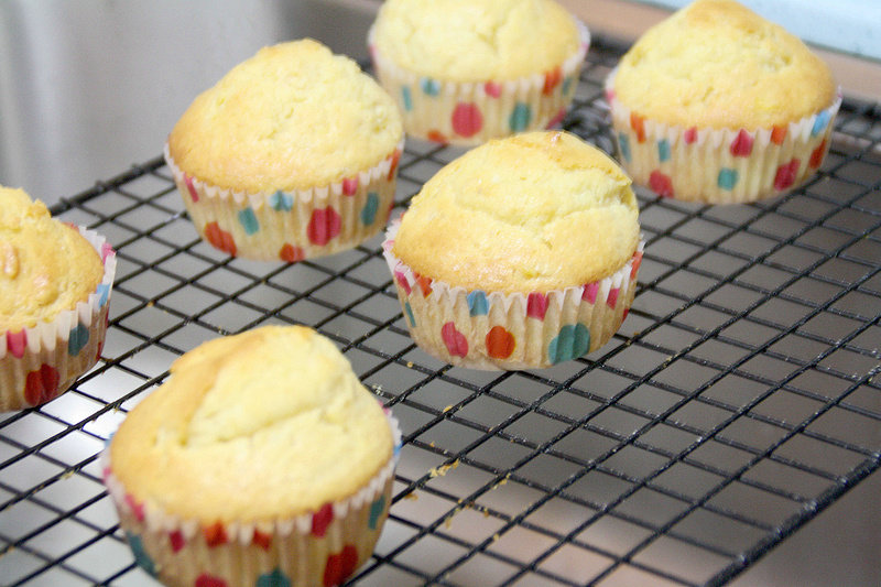 【Pineapple Flower Cupcake】: Detailed Cooking Steps