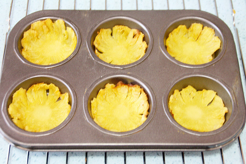 【Pineapple Flower Cupcake】: Detailed Cooking Steps