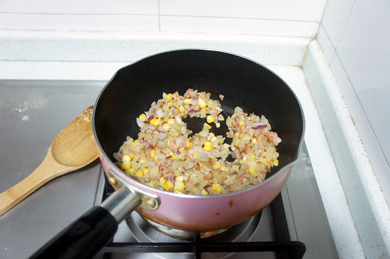 Steps for Making Corn Cream Soup