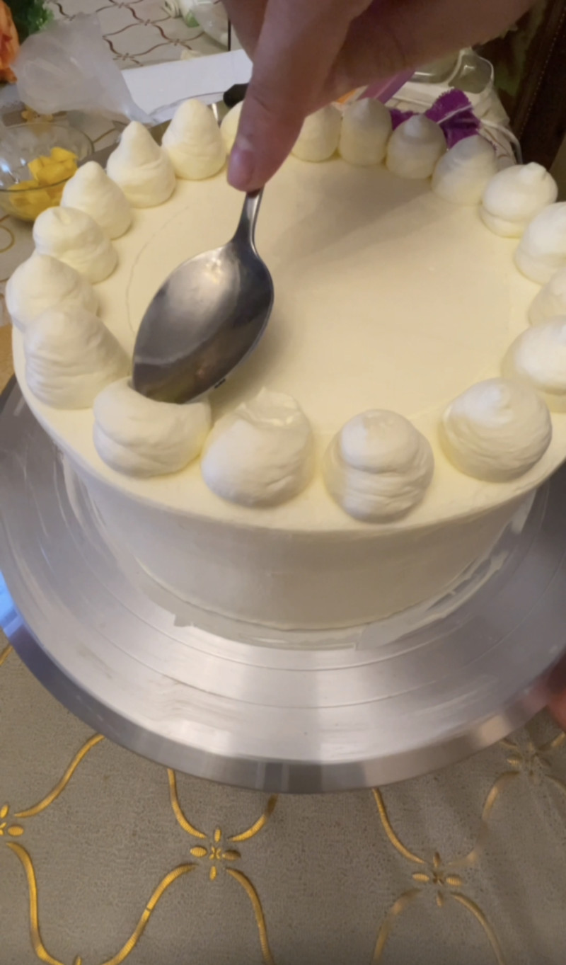 Steps for Making 8-Inch Birthday Cake